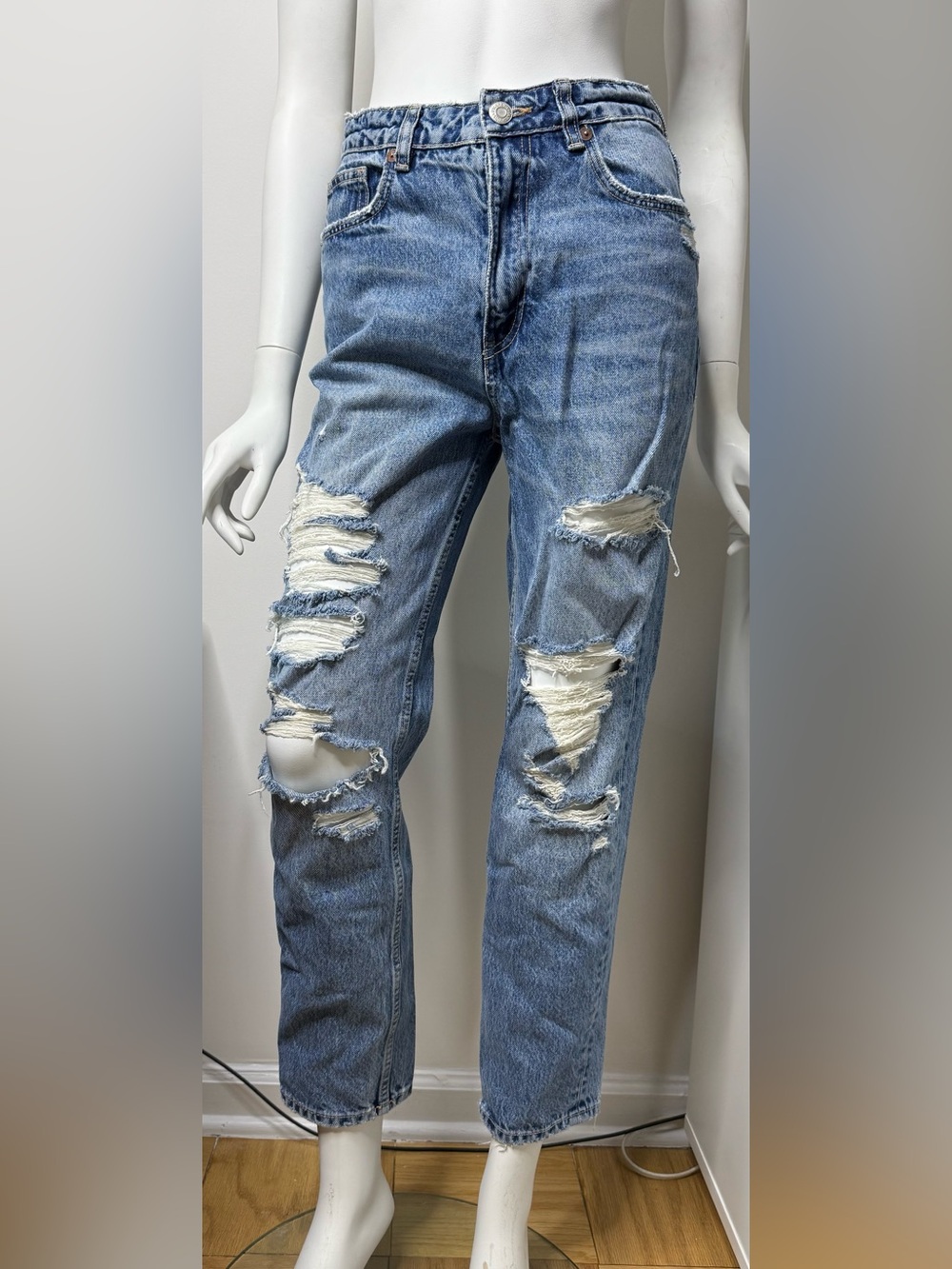 ZARA Distressed Ripped High Rise Straight Leg Jeans Size 4